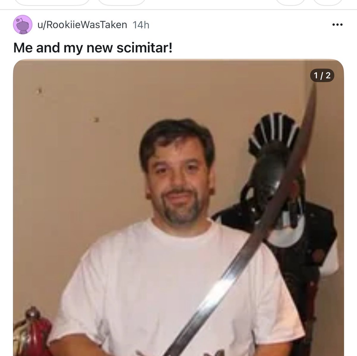 nonregemesse's tweet photo. Everyone is scimitar posting in the swords subreddit now https://t.co/UZ6qpkxlkY
