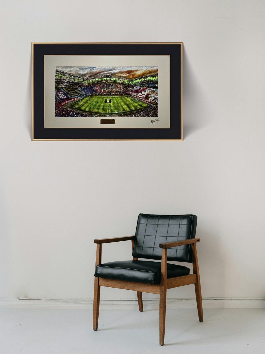 marinasperoni's tweet photo. “DREAMS DO COME TRUE” - “THIS STORY SHALL THE GOOD MAN TEACH HIS SON” on https://t.co/XSMdHyvhxy ❤️💙🏆 Fine art prints that light up in the dark! 😊 #cpfc #crystalpalacefc https://t.co/hHokaOq3AG