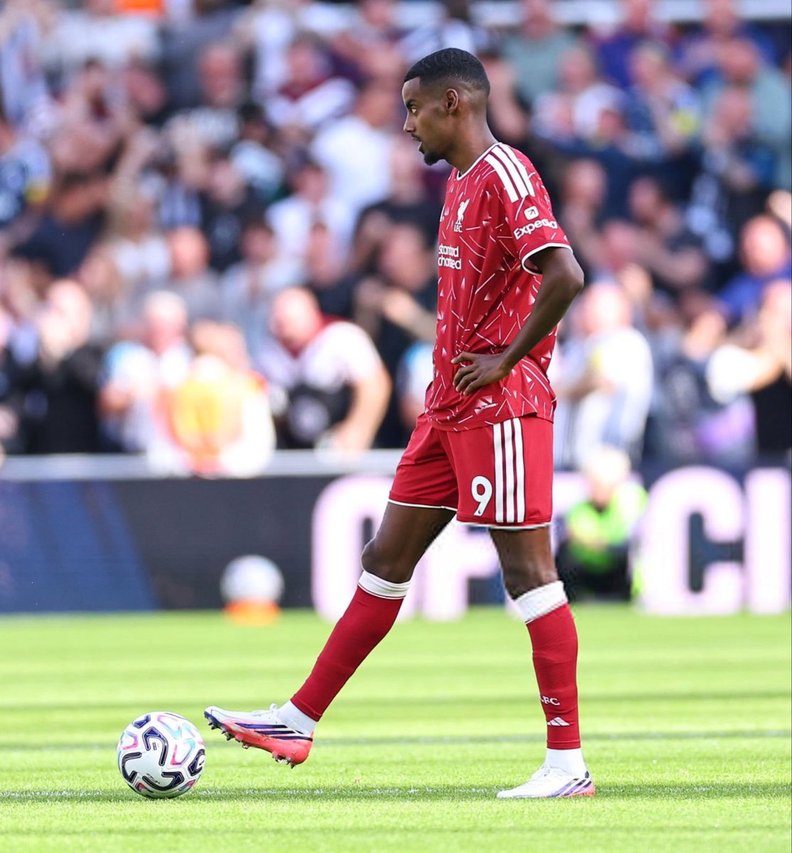 Liverpool's tweet photo. Your thoughts on Alexander Isak’s performance today? https://t.co/XWK11rdqt8