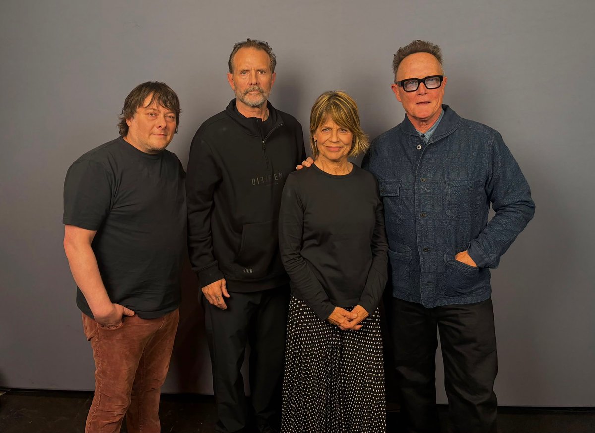 robertpatrickT2's tweet photo. Skynet definitely didn’t have this reunion in the original programming. T2 family back together 👍🏼

#t2 https://t.co/RsGVnVXsbo