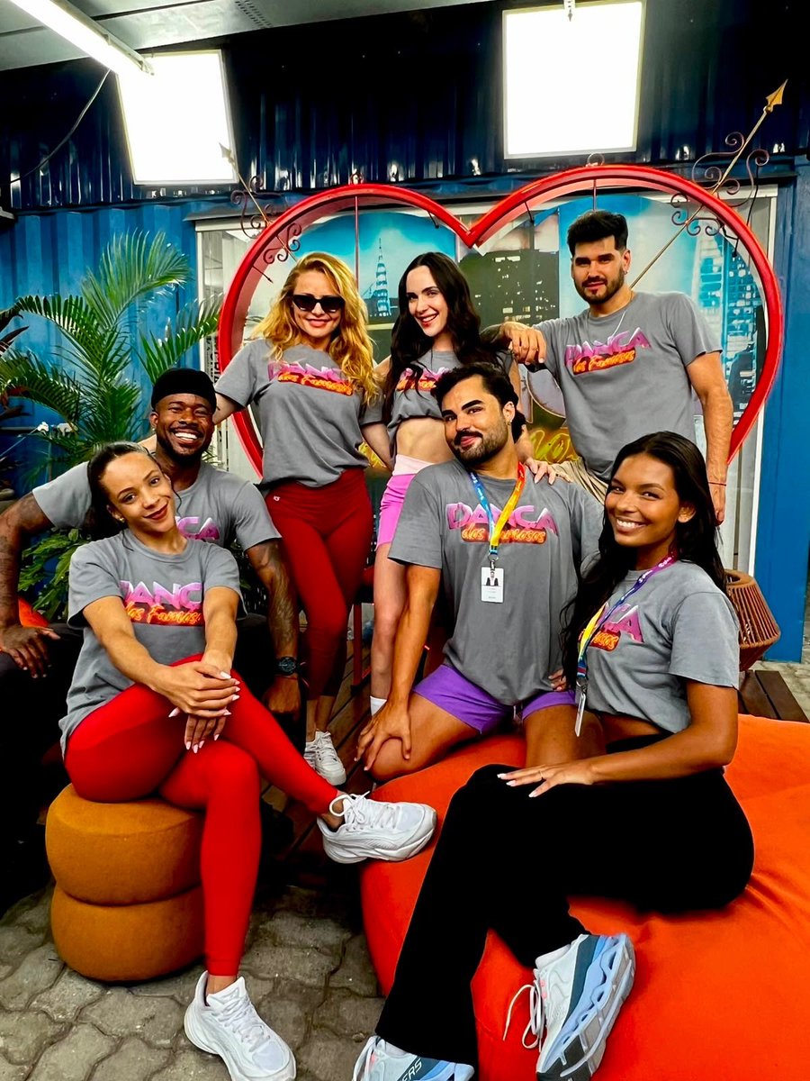 picsmell's tweet photo. 📸 beatrizfeitosaoficial Instagram Update:

🔥 É GRUPO BÊeeee 🔥 
Fiquem ligados na TV , vem torcer por nós 🤩 

#DançadosFamosos #grupob https://t.co/x6cniCbQMw