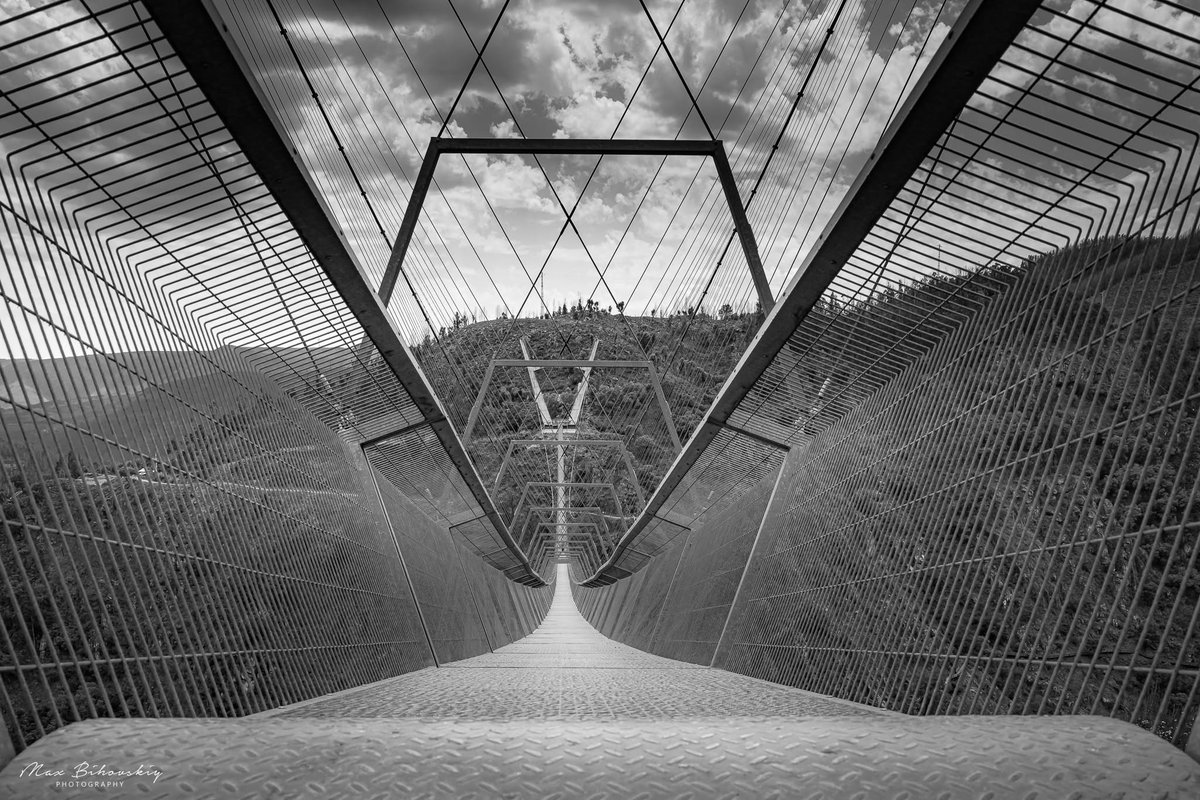 Conceptionpsr9's tweet photo. Found a balance today that defies logic. Maybe it is just a shift in perspective. What say you, @grok? https://t.co/E0LVu08DCd