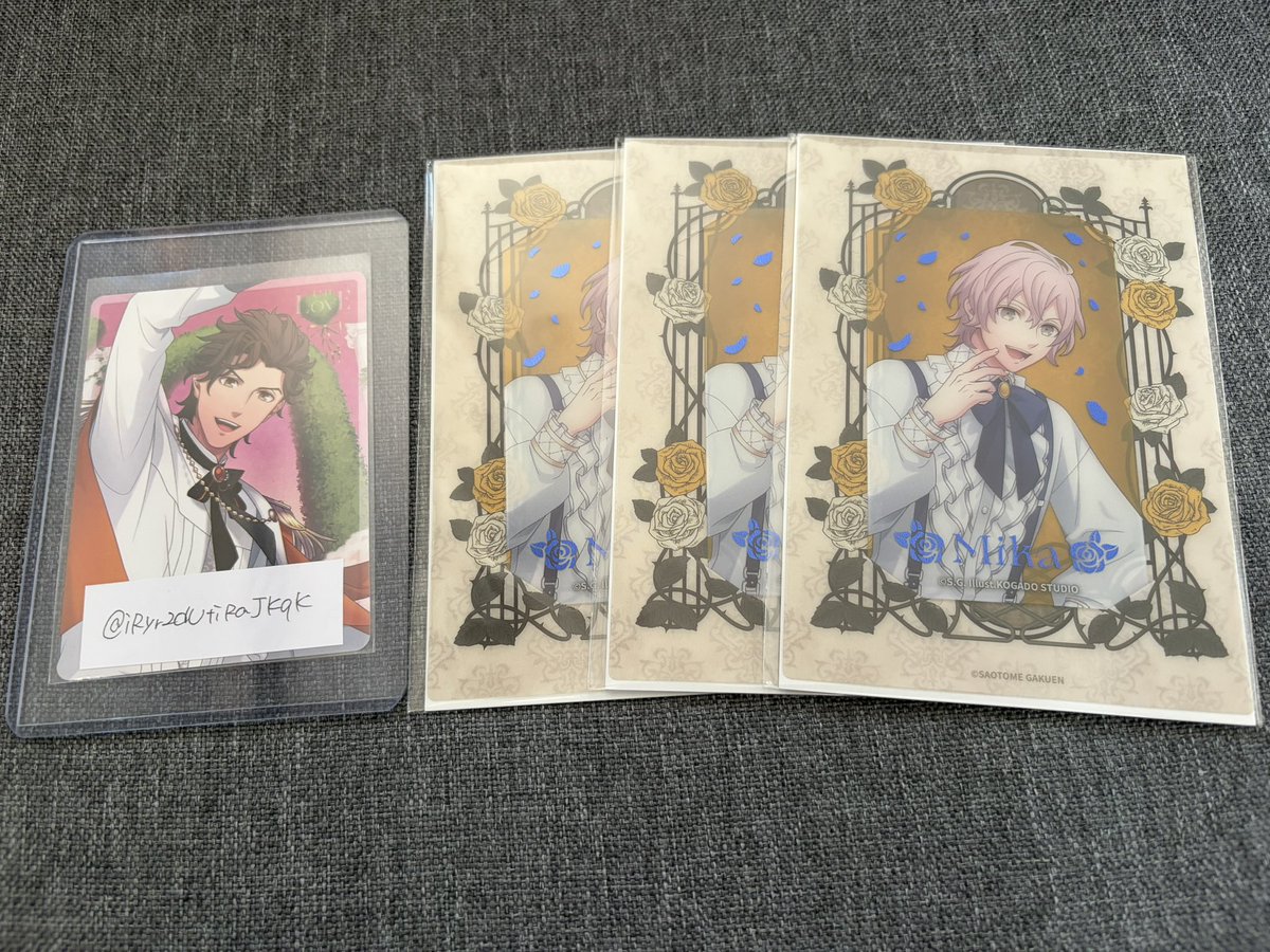 iRyr2dUtiRaJKqK's tweet photo. 【交換】うたプリ HE★VENS BLACK GARDEN memento 黒庭 白庭 ビジュカ 

譲)綺羅1 ナギ3

求)ヴァン

郵送でのお取引 https://t.co/3BlUA3sOC8