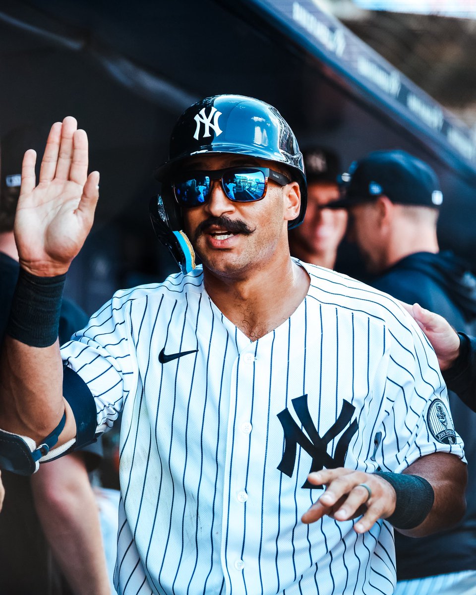 Yankees's tweet photo. Winning and grinning. 

#RepBX https://t.co/OMTxqS1LAs