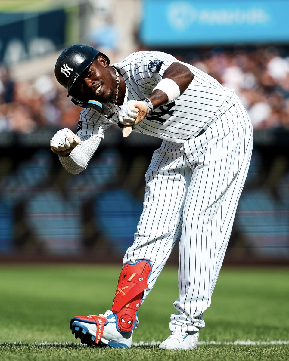 Yankees's tweet photo. Winning and grinning. 

#RepBX https://t.co/OMTxqS1LAs