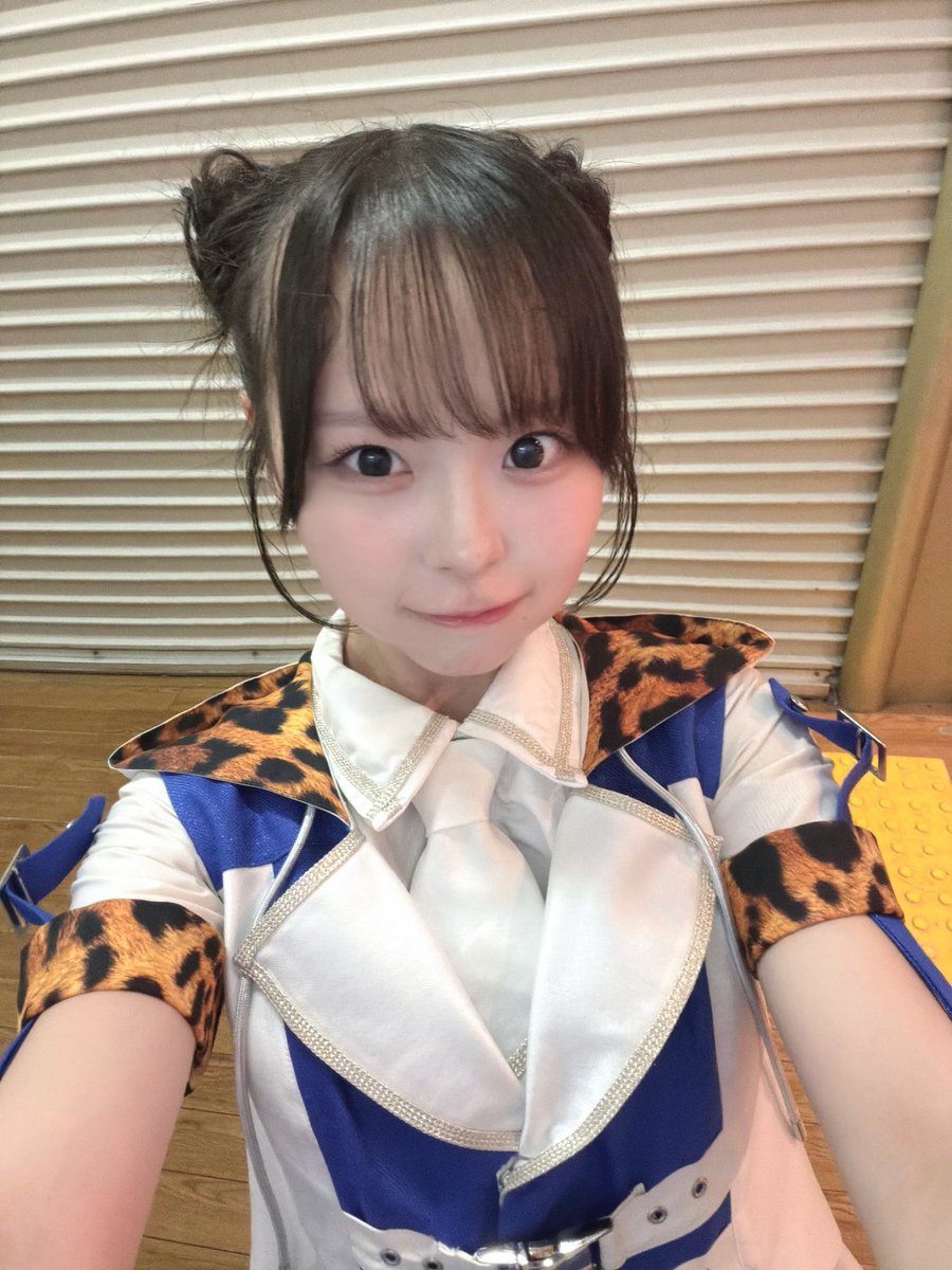 beatle318's tweet photo. 美空ちゃん22歳の誕生日おめでとう🎉

ミステリー動画の挑戦、夏ライブのメンバーに選ばれたりと嬉しい事が沢山あった1年でしたね✨

22歳は更に躍進される事を祈って写真と共にお祝いとさせてください☺️

#田中美空生誕祭2026
#にゃんにゃん歳も素敵な音色奏でてね https://t.co/N11thWrCJG