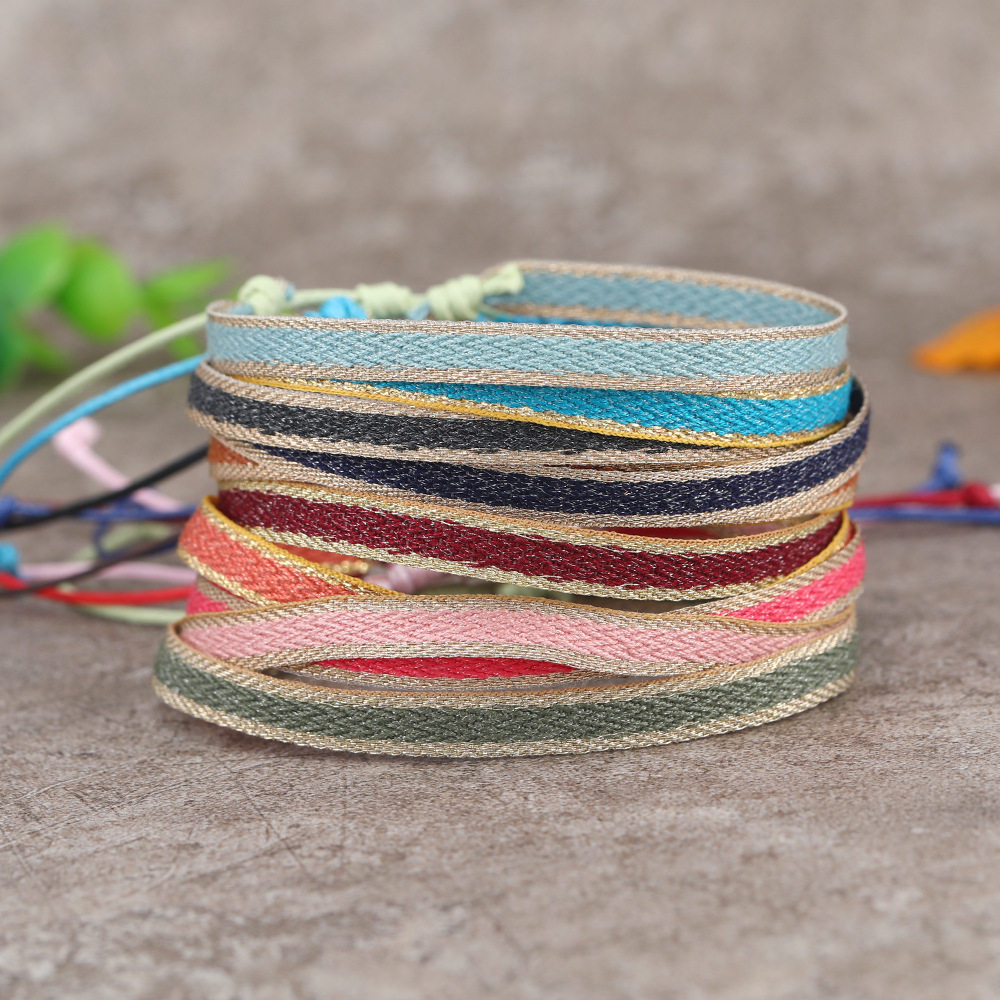 BabyDri30019490's tweet photo. Join our design u0026 craft workshop this Saturday at 2pm! No experience needed—we’ll make cute friendship bracelets together. Snacks provided, meet us at the campus activity center! https://t.co/miiRekFOHb