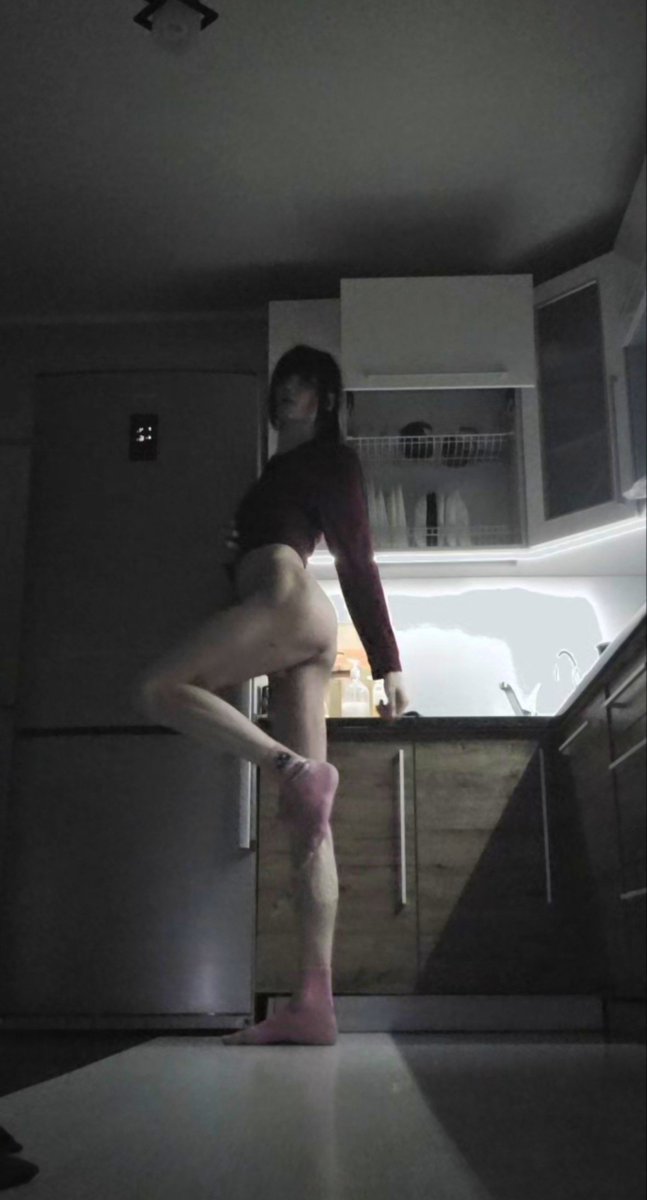 sejdz885's tweet photo. which option would be better... 

#nsfwtwt
#twink
#femboytwitter https://t.co/VikFLbknbT