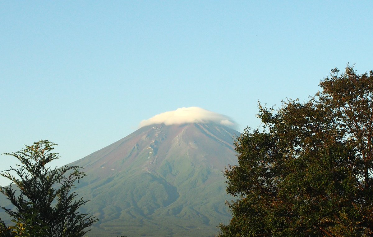 YaccoR's tweet photo. 「毎日富士山」
2026年8月24日 　　5:46
まだまだ暑いでしょう。
OLYMPUS OM-D E-M5 25mm / F1.7
#富士山 #富士山ノ会 #身代わり富士山
#毎日富士山 #身近な絶景 #fujisan
#olympus #microfourthirds https://t.co/7uGzOghkeP