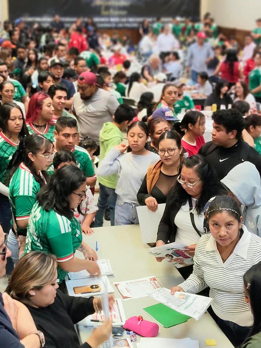 Liiz_Mart's tweet photo. @SUFRAGIOrevista @laredcincoradio @urbeconomica @ISNNoticias @PoderNoticiaPue @comunicatedigit @Ultrapuebla @IntoleranciaID @periodistasoy @eleconomista @laopinionpuebla Estos son los beneficios que verdaderamente se sienten en casa. Así se construye un sindicalismo cercano y con resultados,aplaudimos  este impulso y  apoyo para nuestras familias y sobre todo que exista el compromiso de convertirlos en conquistas permanentes dentro del CCT https://t.co/Y2nTRacYhJ
