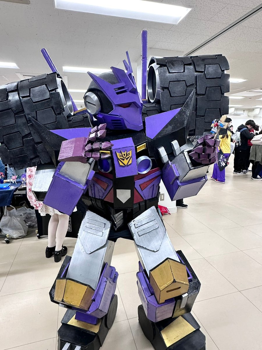 AnnoyingKenta's tweet photo. Works everywhere this week.
Scrap...
#Transformers
#DJD
#Cosplay https://t.co/aoOgVhsWcF