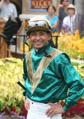 MikeSmithh01's tweet photo. Speed Meets Heart ❤️🏇
There’s no greater feeling than giving your all alongside a horse that gives everything right back.

#HorseRacing #JockeyLife #HorseLove #ThoroughbredRacing #RaceDay #Jockey #HorseRacingFans #RacingLife #Equestrian #HorsePower https://t.co/kpBSp4aS43