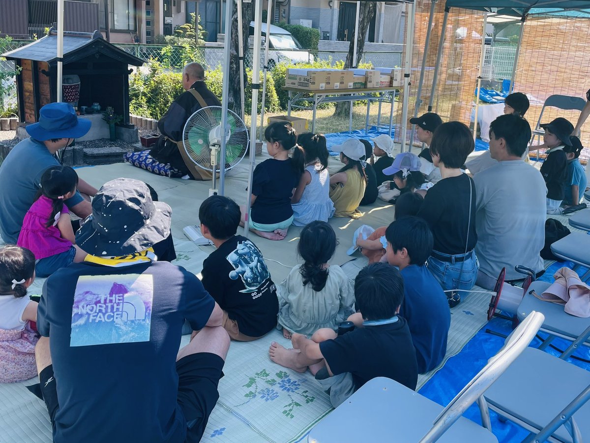 nagisawarms's tweet photo. 今住んでるとこの町内の地蔵盆
僕にとっては夏の終わりを告げる１つの風物詩。 https://t.co/bspfZTMRhb