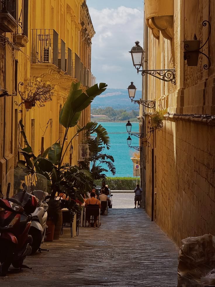 echoesofworld's tweet photo. Sicily, Italy https://t.co/LbQT6p3OLi