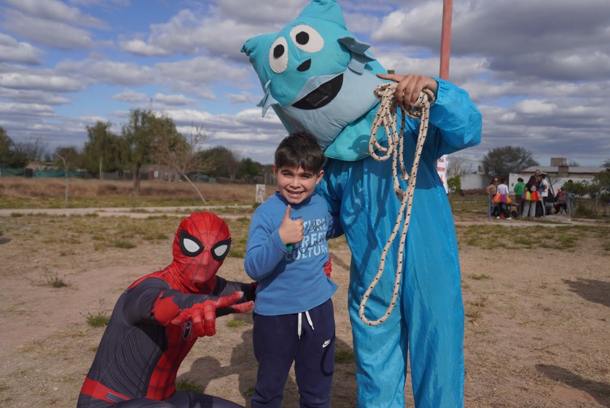 juvAvanzar's tweet photo. Hoy estuvimos en zona sur, jugando y acompañando a los niños para festejar el día de las infancias y lo puedan disfrutar con muchas alegrías y risas ❤️

#JuventudAvanzar
Equipo @octaviowamba1 
@ErnestoHarry 
@QuintelaRicardo https://t.co/dbTssH7OYC