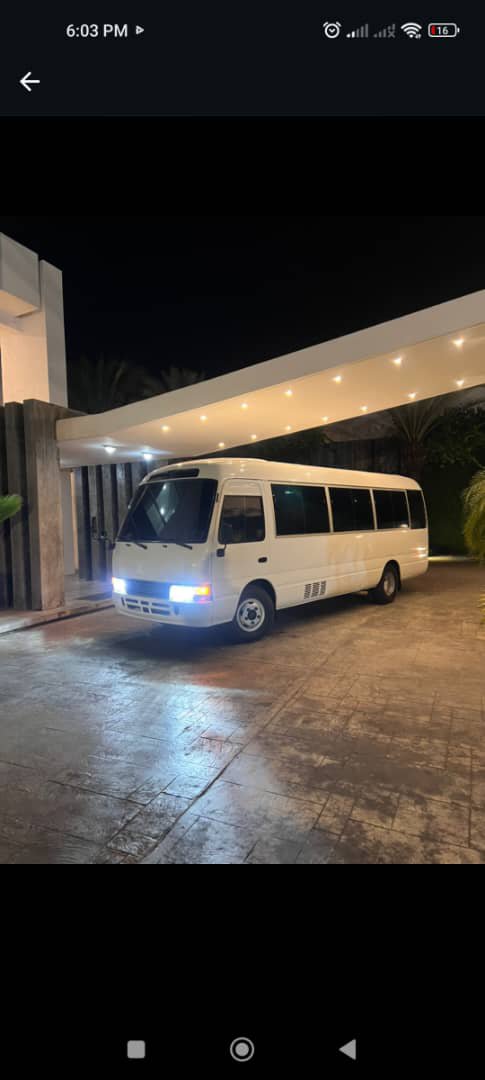joquip1981's tweet photo. Si visitan laisla, no duden en contactarnos. Tenemos vehículos desde 4 puestos hasta 24 puestos. Cómodos y buen servicio. Somos teños  0414-7782915 el gerente de operaciones. También tenemos vehículos en alquiler, apartamentos, casas, ranchos lo que usted desee 💪 https://t.co/DdTymDapA5