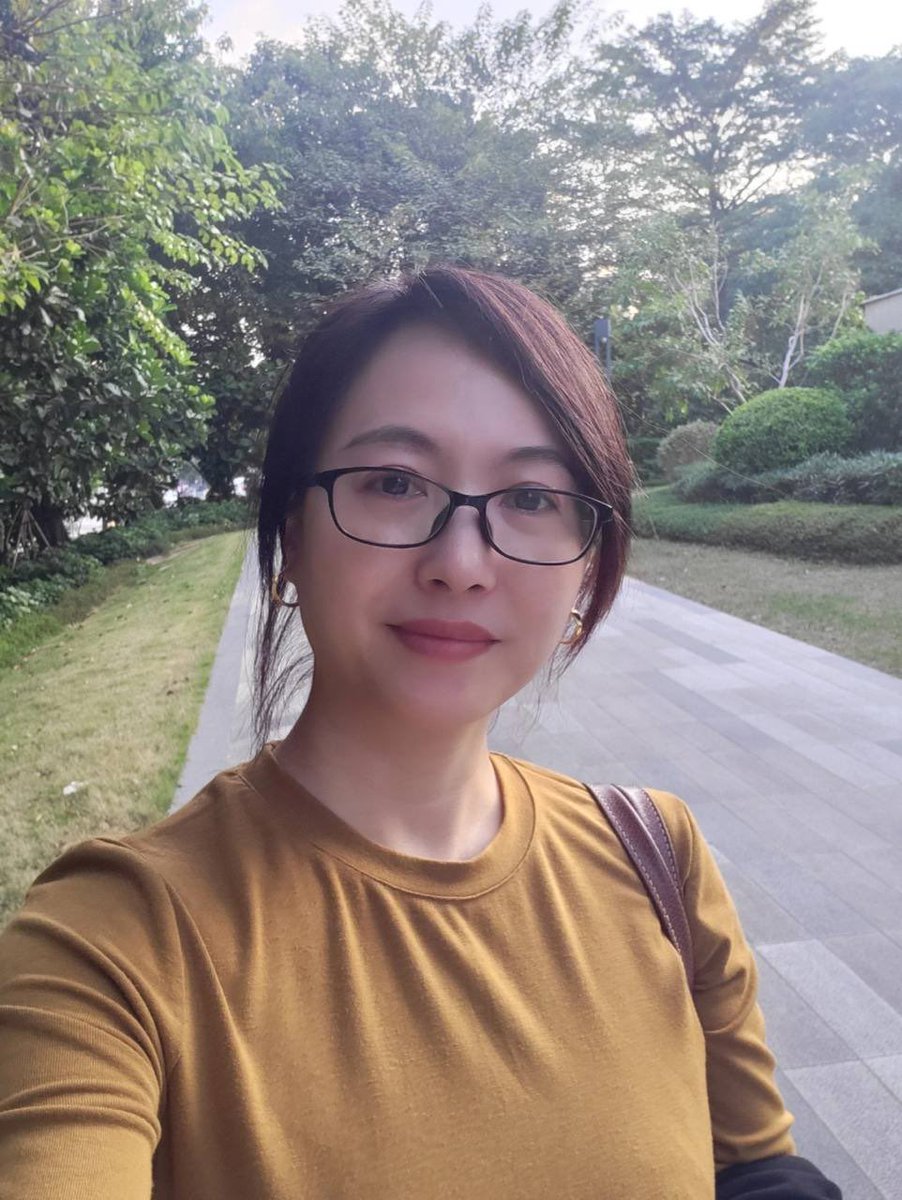 Acccokj's tweet photo. 35+岁已婚中学老师，鼓起勇气第一次在 X 发正面自拍，希望能收获善意与欣赏。 https://t.co/Qp1hyk44vj