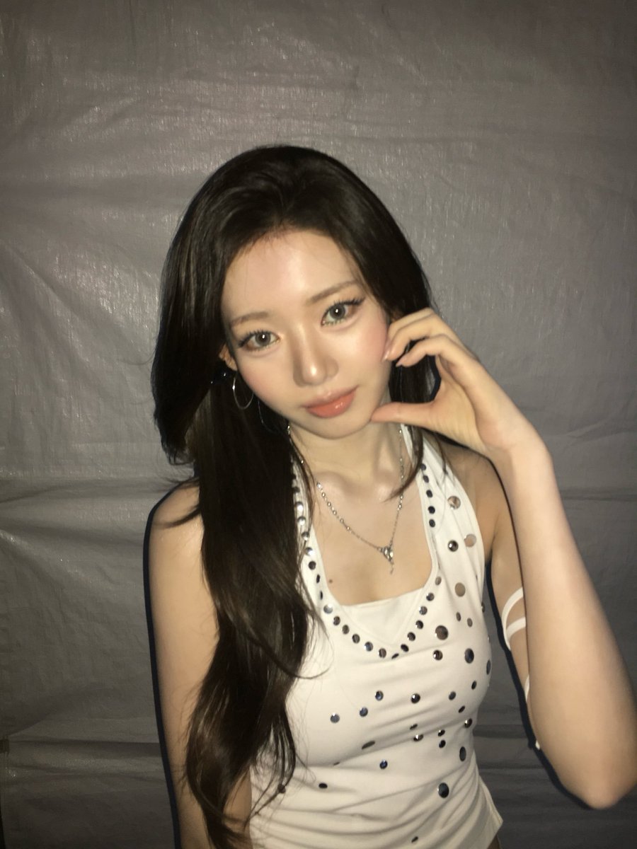 lillyafterain's tweet photo. ㅤ     ㅤ꒰͡ㅤㅤㅤ𓈒 𔓘ㅤ  A softness wrapped in moonlight, where every quiet glance holds a little mystery and every fleeting moment feels almost like a dream 🕊️☁️ https://t.co/UhReUpuZxg