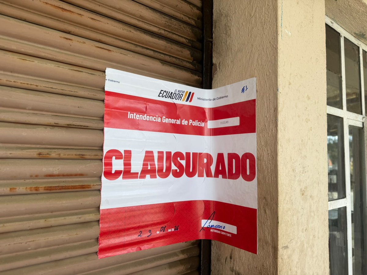 xbermudezlec's tweet photo. Ante denuncias sobre la presunta comercialización de bebidas alcohólicas sin registro sanitario, ejecutamos un operativo de control en la parroquia Santa Ana.

Como resultado de la intervención, se clausuraron 2 establecimientos conforme a las competencias y normativa vigente.

Seguimos fortaleciendo los controles para proteger la seguridad y el bienestar de la ciudadanía.