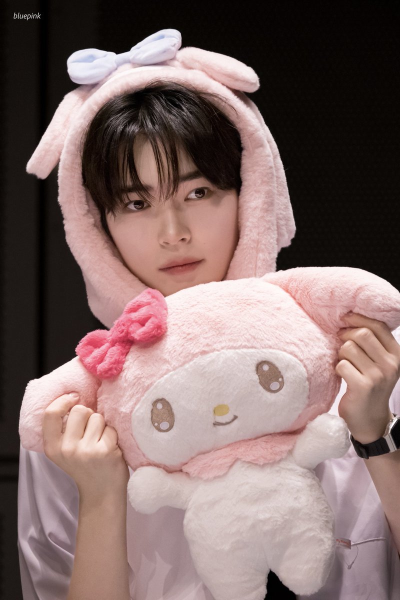bluepink_memory's tweet photo. 260823 HQ

ㄴㅁㄱㅇㅇ

#성한빈 #成韩彬 #SUNGHANBIN #ソンハンビン https://t.co/ZBL70NqvLx