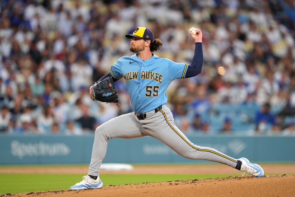 RaffsMMA's tweet photo. Kids look away when he is pitching. There is nothing you can learn from him. Whatever he does, do the opposite. https://t.co/nol5xoorgD