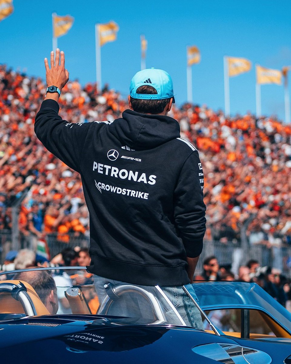 F1Mercedesrp's tweet photo. Parade: done โ
Let's go racing ๐
#F1RP #DutchGPRP @Formula1FRP https://t.co/C0KkhSNbF7