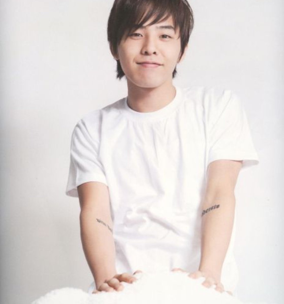 staticcorrosion's tweet photo. i can't get over the fact that fetus gd already had tattoos
ik he's an adult here but it doesn't compute https://t.co/OOCAvYq7O7