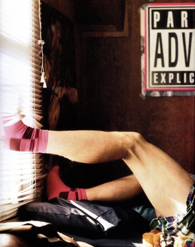 trashhh_______'s tweet photo. abercrombie &amp; fitch, 2001 https://t.co/EOEcz9RXJt