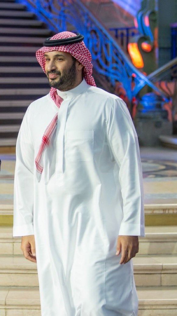 artabon_sa's tweet photo. قائدٌ بحجم طموح وطن، حمل رؤية بلاده بعزم، ومضى بها نحو المستقبل بثقةٍ تليق بالسعودية ومكانتها. 🇸🇦💚

حفظه الله وسدّد خطاه، وأعانه على حمل الأمانة، وكتب على ��ديه الخير والعز والرفعة للوطن وشعبه . 🤲🏻🇸🇦 https://t.co/qybyTj0b8w