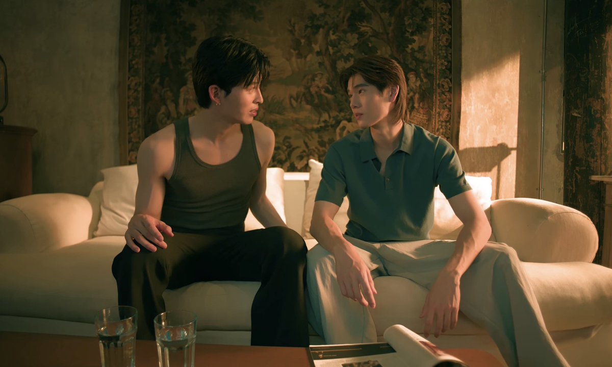 httpsppw's tweet photo. i love the warm color palete so bad its like the world is extra beautiful when theyre next to eo https://t.co/Kxb3qjV24W
