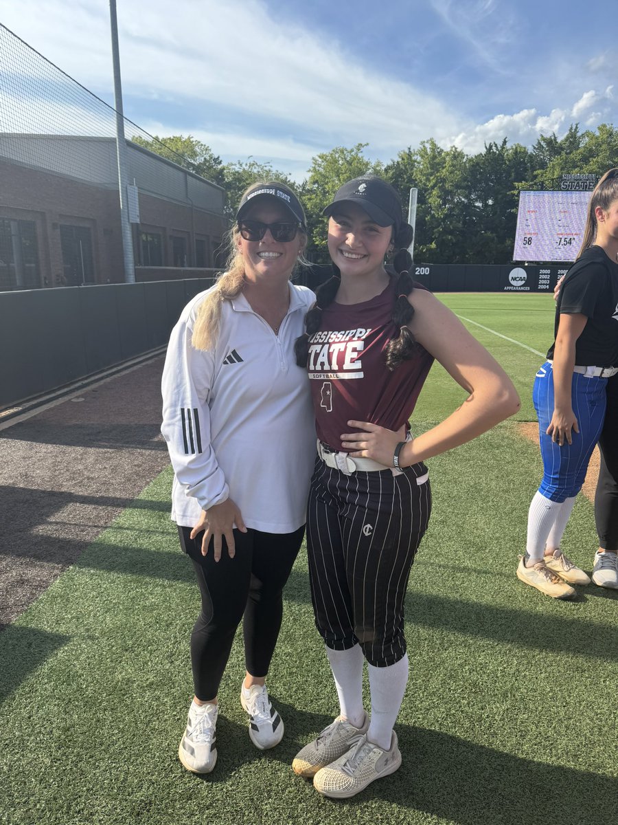 KyleeWhiting_28's tweet photo. Had so much fun at the @HailStateSB camp today!!! Thank you coaches for this opportunity to both show my skills and learn how to improve!! 

@Coach_Ricketts @tarynemckinney @MrCoachTbratt @CoachZacShaw 
@impactcaymol https://t.co/bBr4QZcLZh