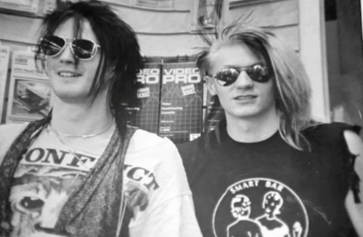 dailyogre's tweet photo. rest in peace dwayne // 31 years today
day 95 💜 ogre and dwayne, 1987 https://t.co/2GZ2tqT1Fl