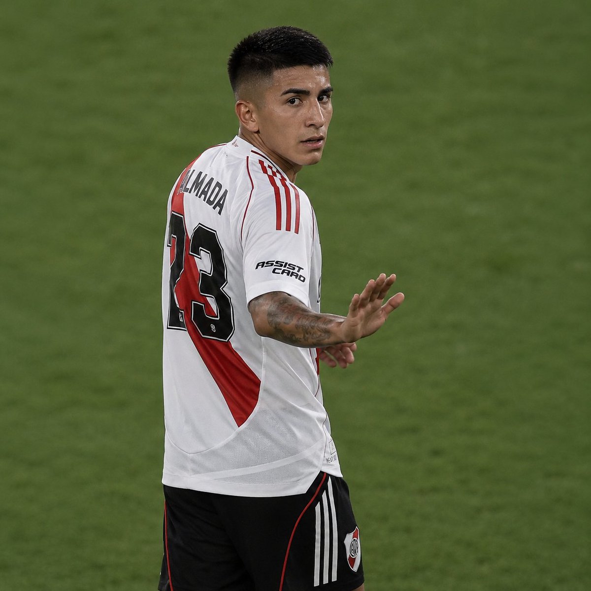 lvcasb1's tweet photo. Thiago Almada vs Velez 2026 https://t.co/Pzdp5Nd8Of