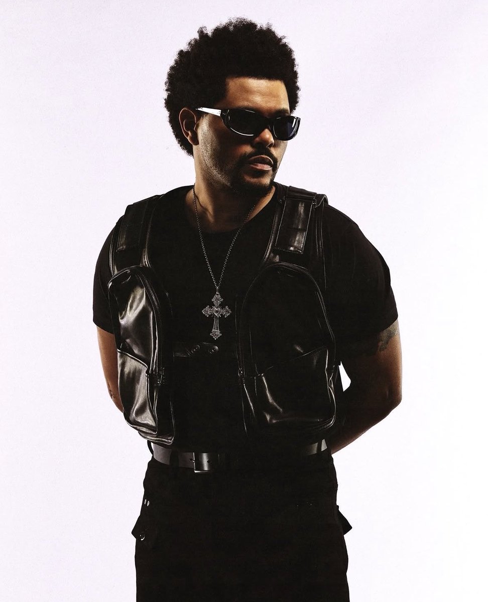 stagepopbr's tweet photo. VEM RIO? The Weeknd avisou os fãs para ficarem ATENTOS. https://t.co/Mu3Y0GxnK8