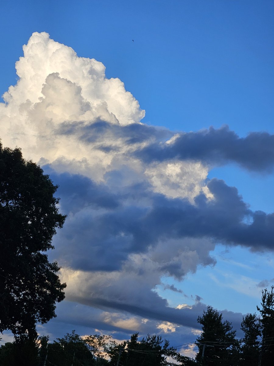 madrivglen's tweet photo. As the sky's cleared (Chicopee MA) https://t.co/p64gJ7Zf3F