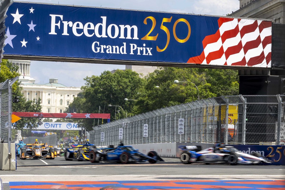 SecretaryBurgum's tweet photo. .@Freedom250GP scenes from across the National Mall 🏎️🔥 https://t.co/2SObRZOC4Z