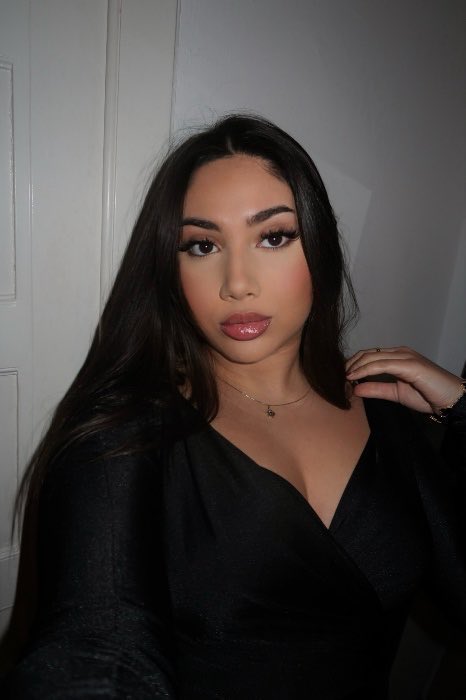 princessmraaa's tweet photo. I just received Makeup from Anonymous via Throne. You’re so welcome! https://t.co/hCgJDMtOyZ #Wishlist #Throne https://t.co/rkRB4AIrAE