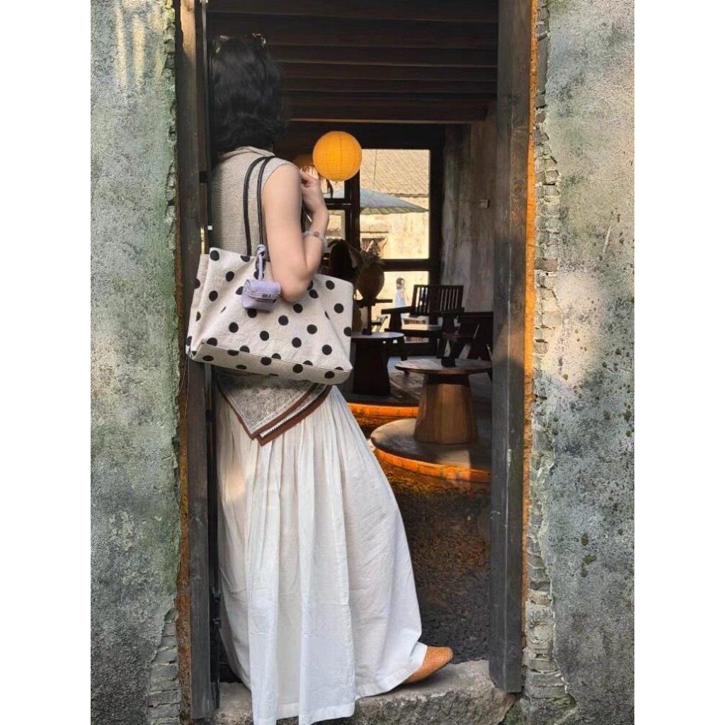bloomin99_k's tweet photo. Linen Polkadot Hand Bag | Large Capacity Shoulder Bag
Shop : https://t.co/HT8DtHNnVc https://t.co/0bk4rhpFHK