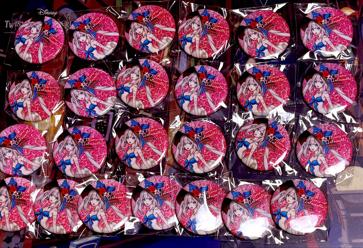 octpuspuspus's tweet photo. 【交換譲渡】
FGO グリッターCANバッジ 水着 缶バッジ
譲→マリー25 シエル24 ジャンヌ25 清少納言25
求→同種アキレウスor各500円＋送料
1点からお取引き可能ですので、よろしくお願いします。 https://t.co/gF2bTwBbrZ