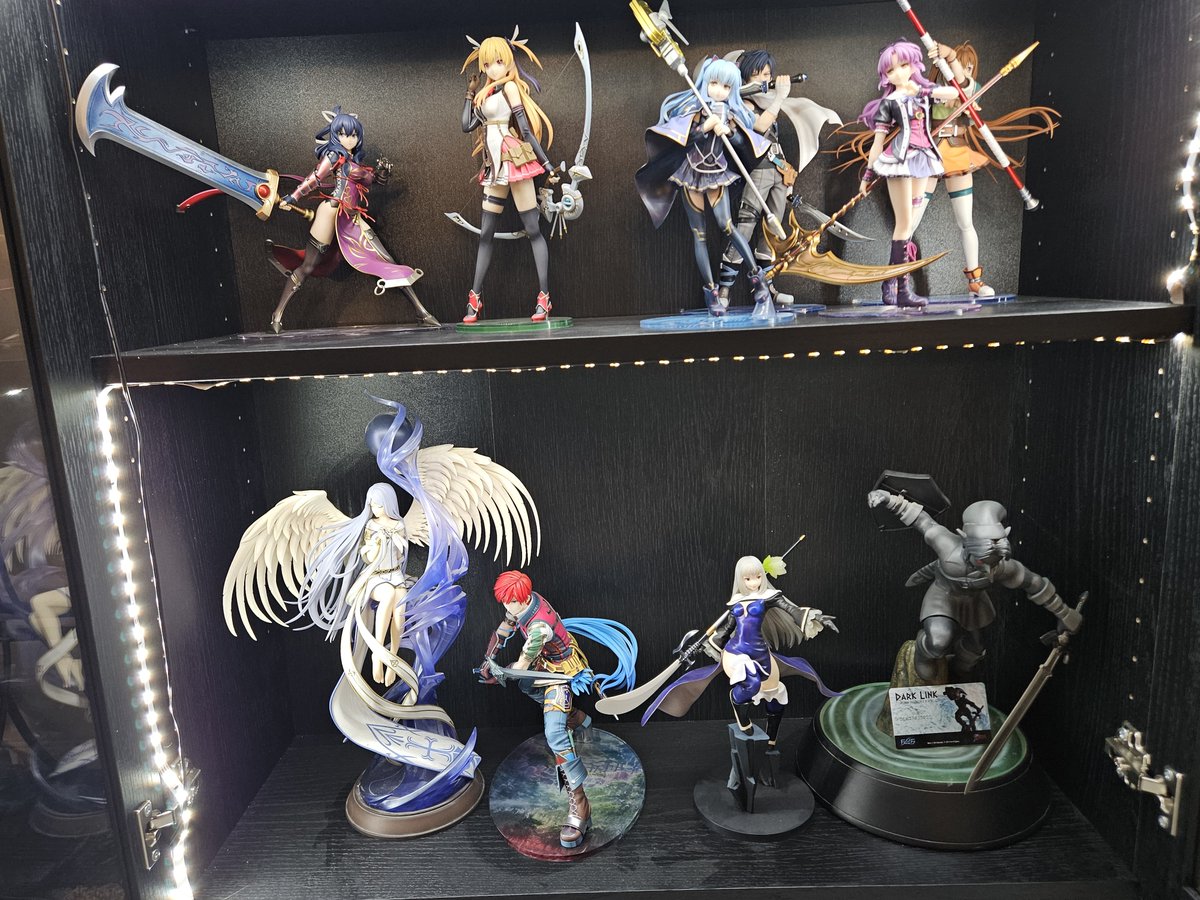 BirdOfSand's tweet photo. Mikus and Falcom on the topic of the discourse tm going around https://t.co/Kru2t4Z7Ut