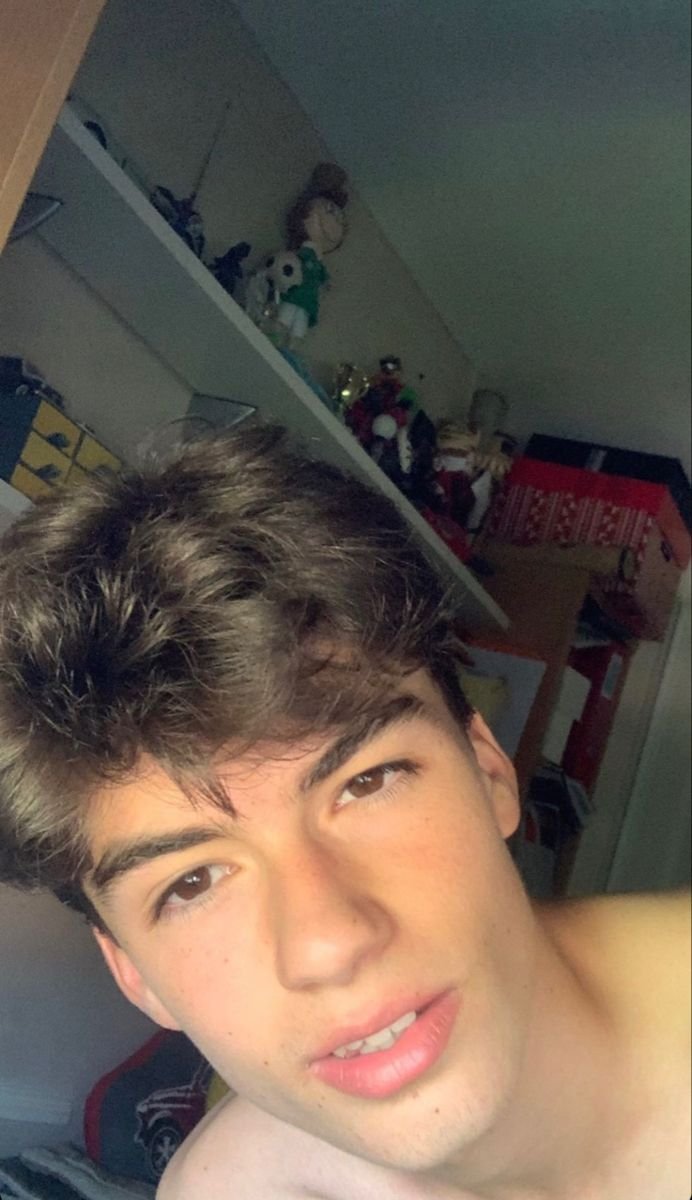 sionxxf0's tweet photo. Hello guys I'm sionxx I'm gay need more friends and finding true love ❤️ 😍 😇 https://t.co/vrfBRGtL4e