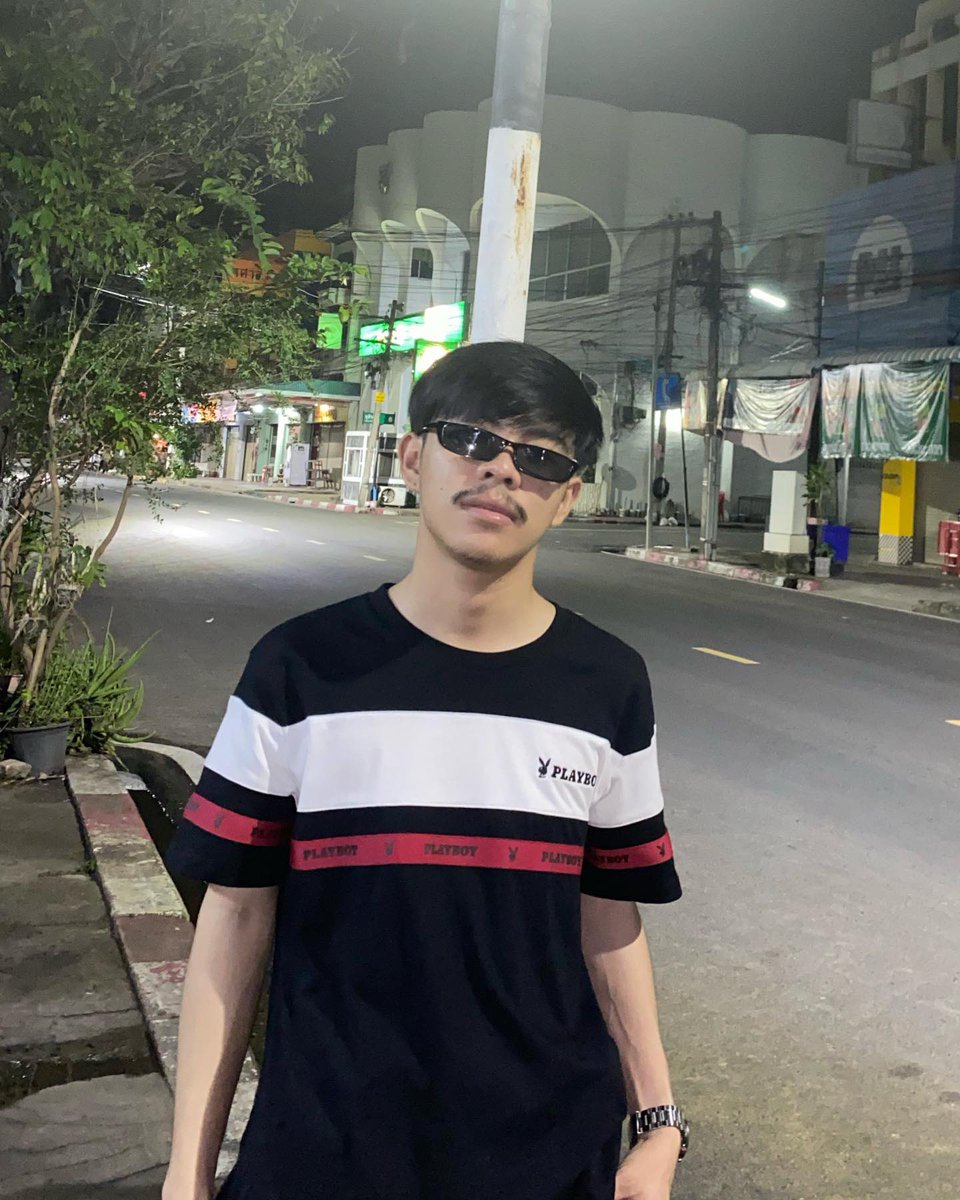 Thatinlp's tweet photo. สุรินทร์เหงาจัง #สุรินทร์ #หาคนคุย #FWB https://t.co/cVajnTX2ve