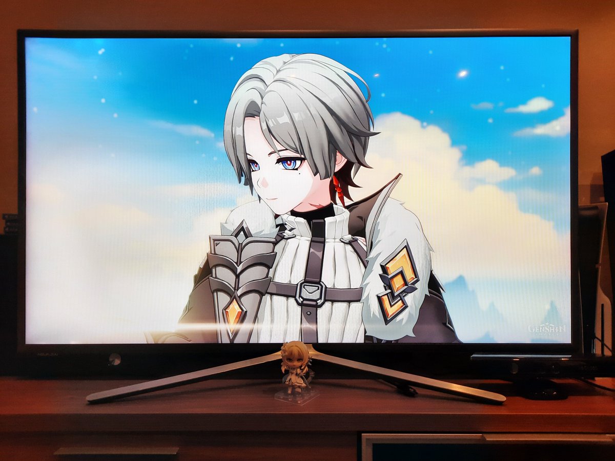 Illuga_pics's tweet photo. Bad picture taken with my phone that I will delete later for aesthetic purposes but this is how big Illuga looks in my screen, Lumine nendo is around 11cm 😚

(I will also upload that screenshot in the future 💞) https://t.co/XXLf3aUEGz