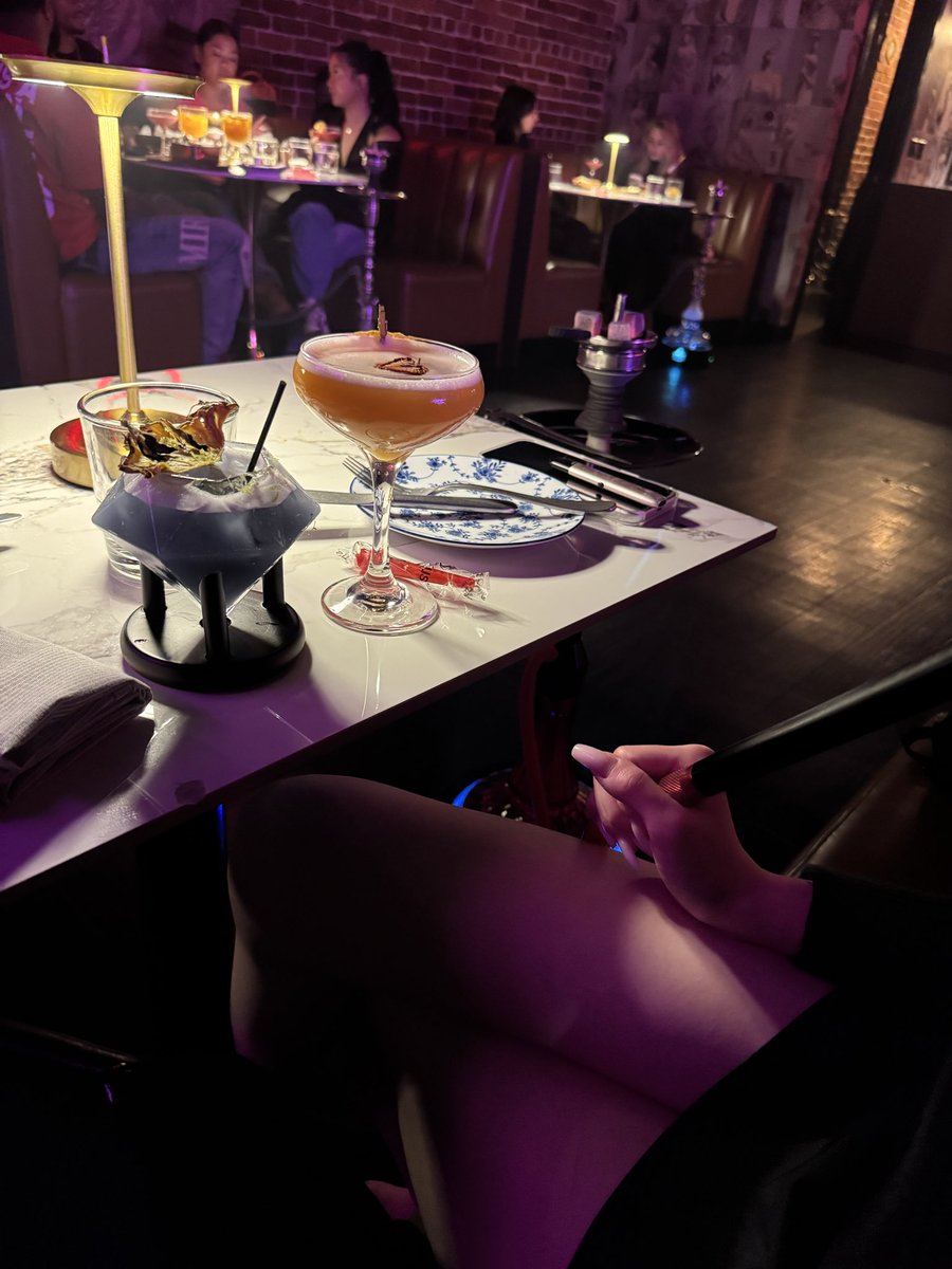 findingjaden's tweet photo. whoever said sf is boring clearly has never smoked hookah at Pasha https://t.co/nxyfuSyVuz