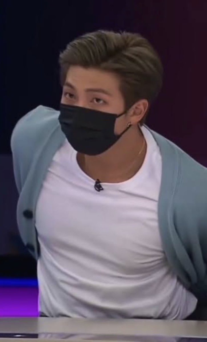 nicolegotnojams's tweet photo. #ARMYs4BangtanBoobs
#ARMYsNeedASquish https://t.co/Av0lZBRGLc