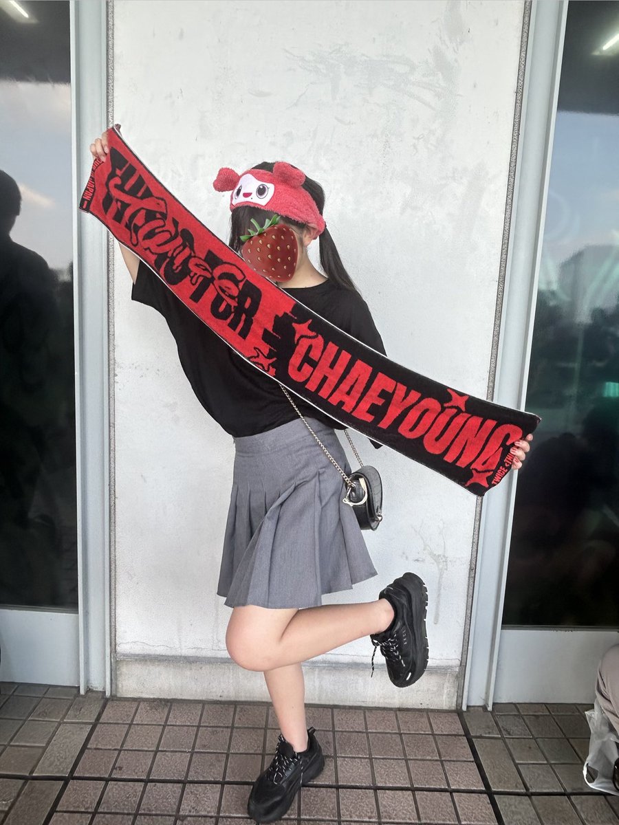 Chaechqe's tweet photo. ちょうど一年前（愛知2日目）🍓

#TWICE_THISISFOR_WORLD_TOUR https://t.co/5b2d36GrEk