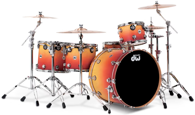 dwdrums_japan's tweet photo. 派手すぎないが高級感はある。
木の質感を残しつつ、DWらしい美しいバーストカラーも楽しめる仕上げ。
Finish：Satin Specialty
 
Collector's Series
Hard Satin - Classic Fade over VLT Maple with Chrome Hardware https://t.co/psFqazkdDX