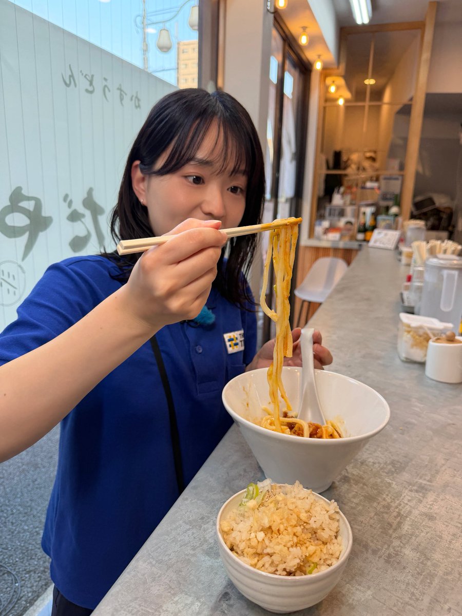 shinorinatbs's tweet photo. 早朝グルメ☀️
東京・町屋駅近く
よしだやへ！
朝7時から営業のかすうどん専門店。
冷やしかす玉700円😋
牛小腸をカリカリに揚げた油かす。特製コチュジャンでピリ辛かつコクのある味わい。まろやかな卵黄とモチモチうどんに絡めてさっぱりガッツリ！
〆に出汁ご飯200円🍚暑さに負けない！
#thetime_tbs https://t.co/LeCiUXwgkC