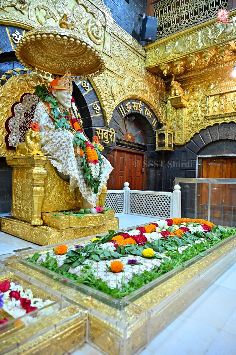 SSSTShirdi's tweet photo. *!! ॐ साई राम !!*
*श्री साईबाबा संस्थान विश्वस्त व्यवस्था,शिर्डी*
*!! ॐ Sai Ram !!*
*Shri Saibaba Sansthan Trust, Shirdi*
≈≈≈≈≈≈≈≈≈≈≈≈≈≈≈≈≈ 
*आरती :-शिर्डी माझे पंढरपुर*
*सोमवार २४ ऑगस्ट २०२६*  
*Aarti :-Shirdi Majhe Pandharpur*
*Monday 24 August 2026* https://t.co/KXMrGXk4RI