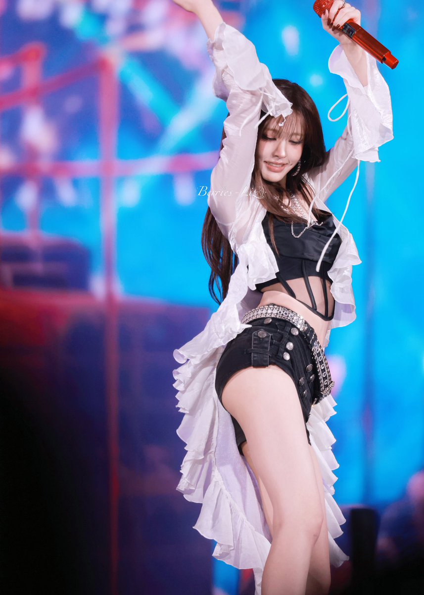 Berries_Liz1121's tweet photo. 🫐260823
💃TIMA

 #리즈 #아이브 #LIZ #IVE #アイヴ #リズ https://t.co/gh1YwLUi2c